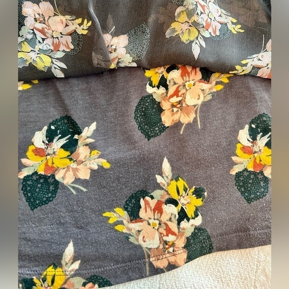 Kimchi Blue Top Tank Grey with Pink Cream Floral Overlay Urban Outfitters Medium - Picture 15 of 16